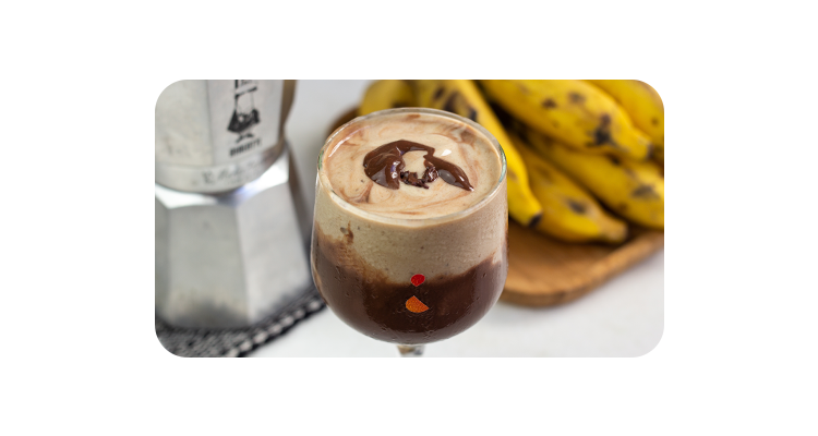 Receita de Sorvete Caseiro de Banana com Café no Liquidificador 
