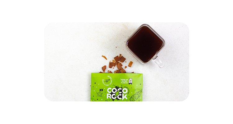 Café com Coco Rock – o Chips de Coco com Açúcar Mascavo