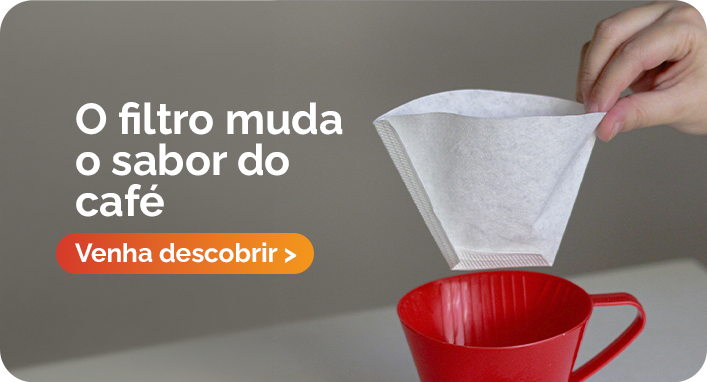 O Filtro de Papel e a Física: Por Que Ele é o Verdadeiro “Maestro” do Sabor do Seu Café?